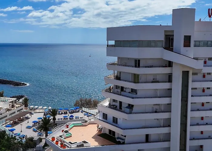 Club Villamar Exclusive Beachfront Penthouse شقة