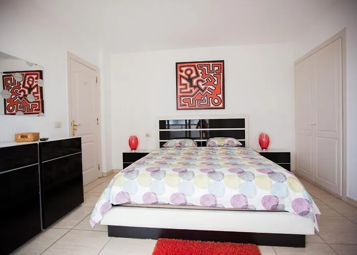 Club Villamar Exclusive Beachfront Penthouse أذيخي