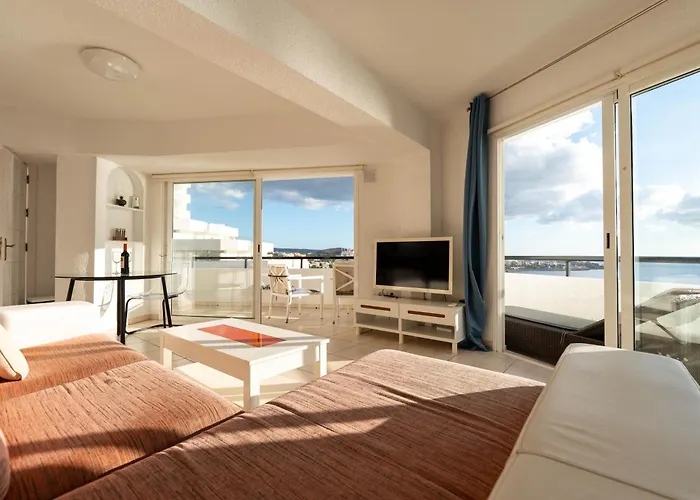 Club Villamar Exclusive Beachfront Penthouse أذيخي