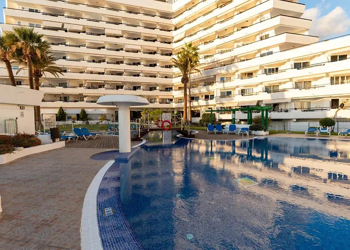 Club Villamar Exclusive Beachfront Penthouse أذيخي
