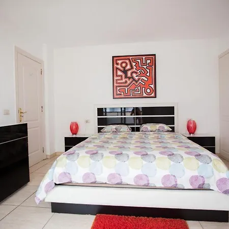 Club Villamar Exclusive Beachfront Penthouse アデヘ