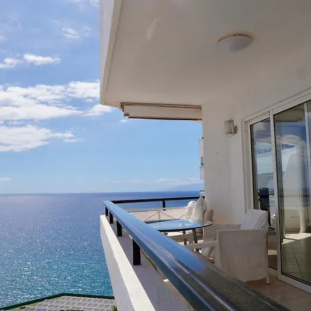 Club Villamar Exclusive Beachfront Penthouse Lägenhet *